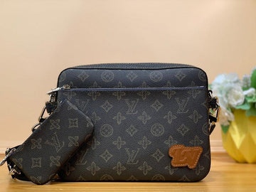 BFWD - LOV Bags - 1646