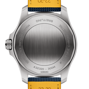 Breitling Avenger GMT 44 A32320101C1X1