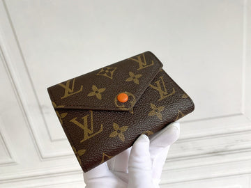 Makersluxe - LOV Wallets - 817