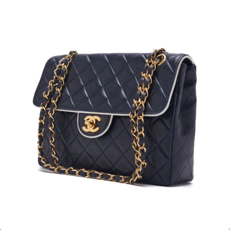 Chanel Matrasse Bicycle Chain Shoulder  Navyx White  Shoulder Bag Mini Shoulder Bag  Bag Hybrid ? Delivery?  Yabok Online