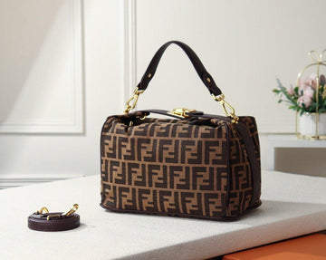 MLB - Luxury Handbags FEI 100