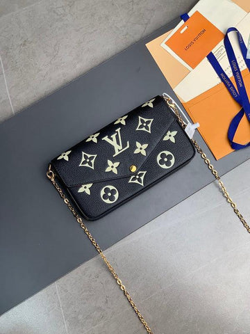 BFWD - LOV Bags - 1675