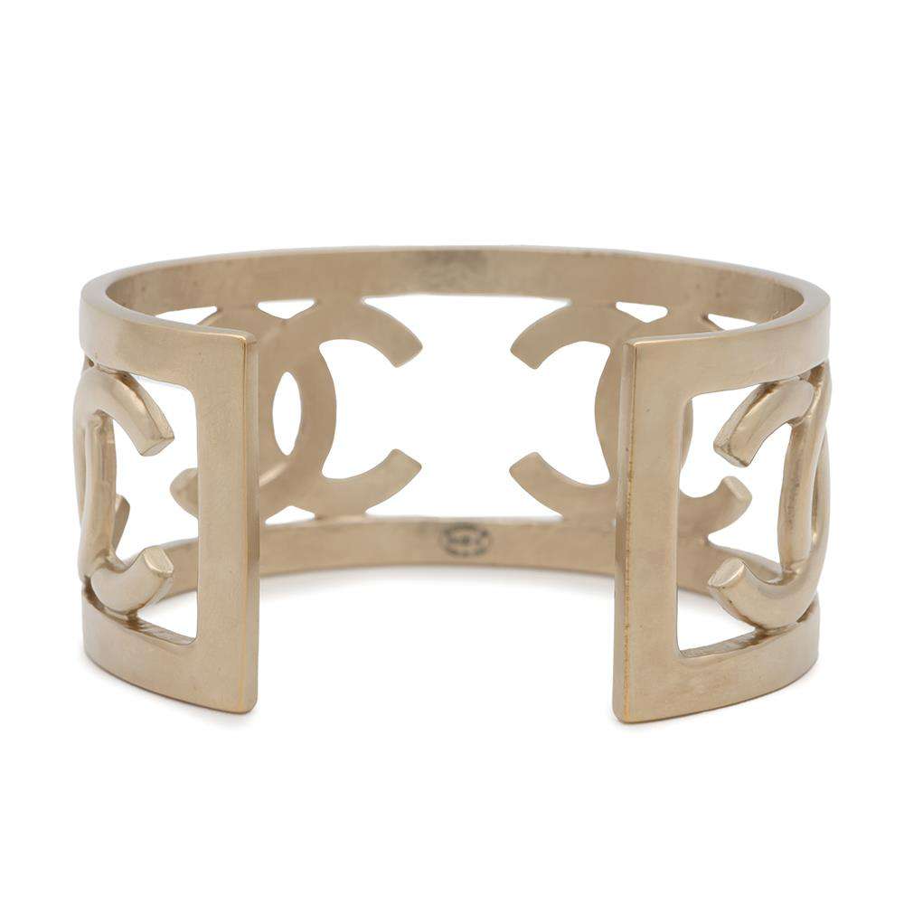 CHANEL CC Logo Bangle Champagne Gold Metal