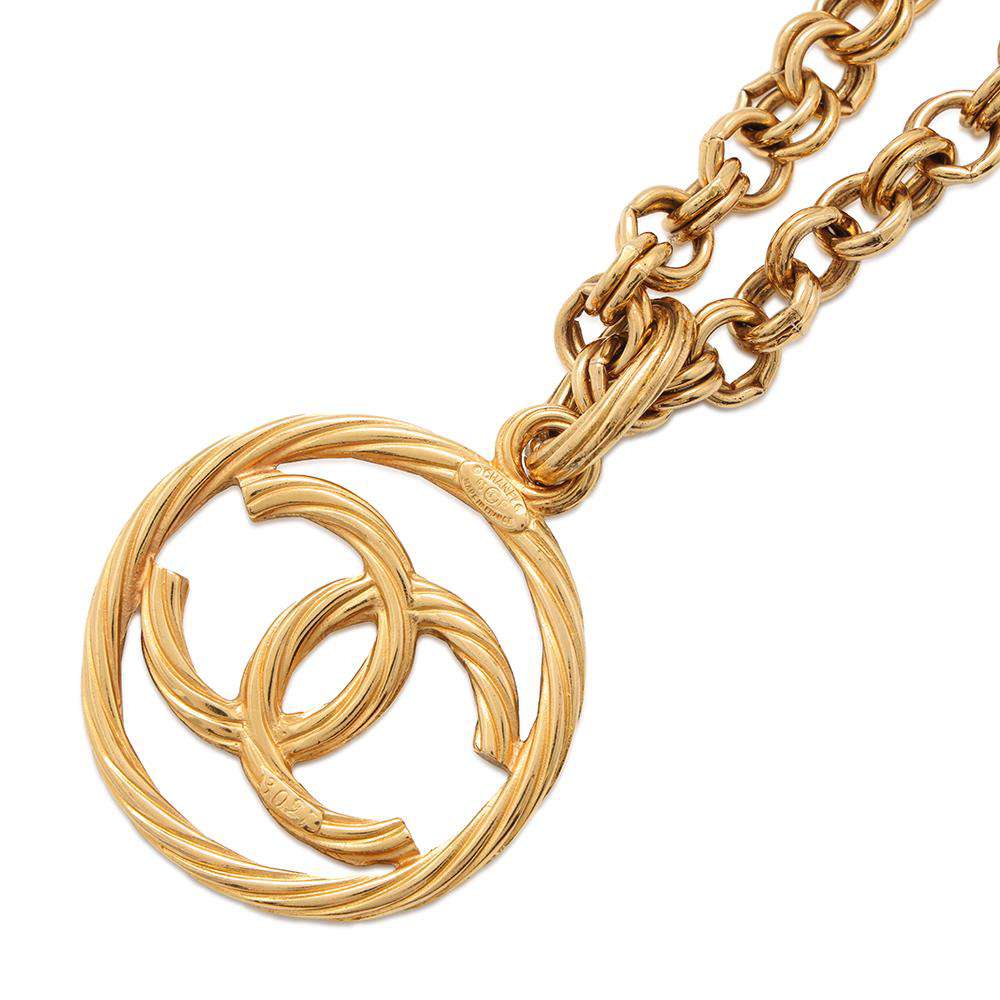 CHANEL CC Logo Necklace Gold Metal