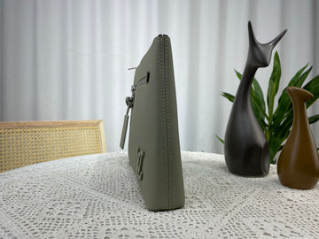 Makersluxe - LOV Handbags - 011