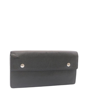 Louis Vuitton Taiga Portefeuille Accordion Long Wallet