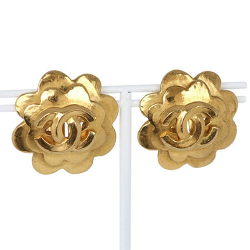 Intricate Gold-Plated Flower Earrings with Vintage Charm