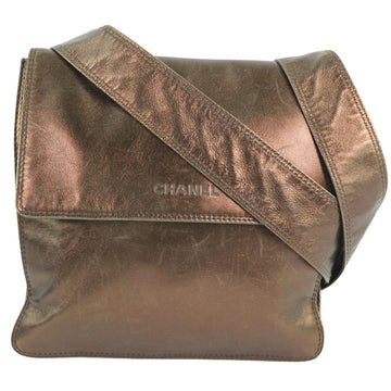 Versatile Unisex Calf Leather Shoulder Bag with Practical Storage Solutions