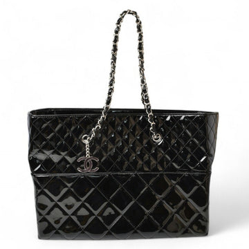 Patent Quilted Tote Classic Style