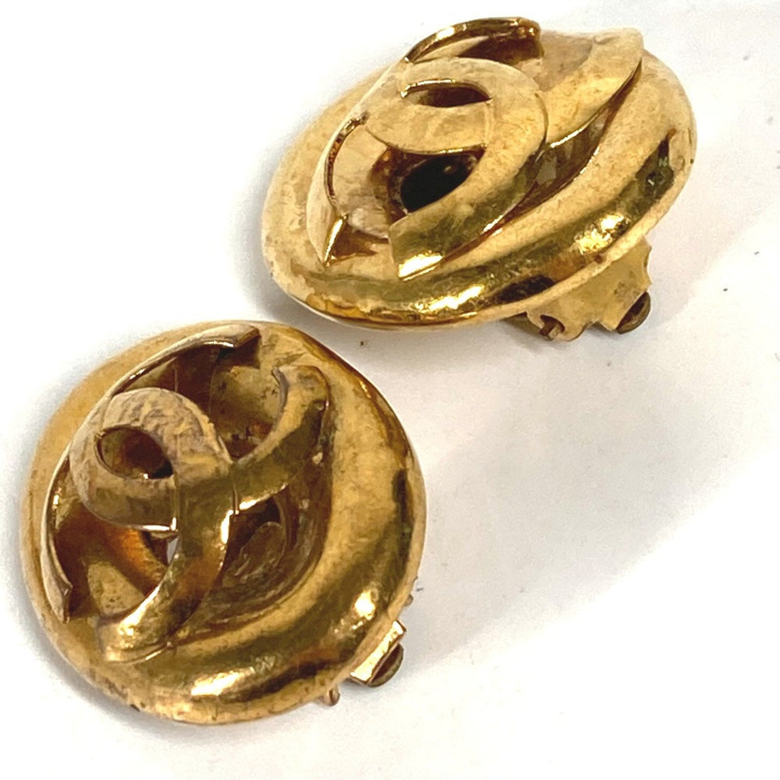 CC Logo Earrings Gold Oval
