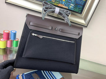 Makersluxe - HMS Bags - 1961
