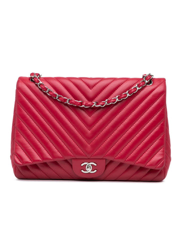 Maxi Classic Chevron Lambskin Flap Shoulder Bag with Chain Strap and CC Turn-Lock Closure