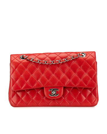 Medium Classic Lambskin Double Flap Quilted Shoulder Bag with Chain Straps and Twist Lock Closure