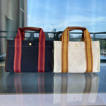 Makersluxe - CAH Bags - 664