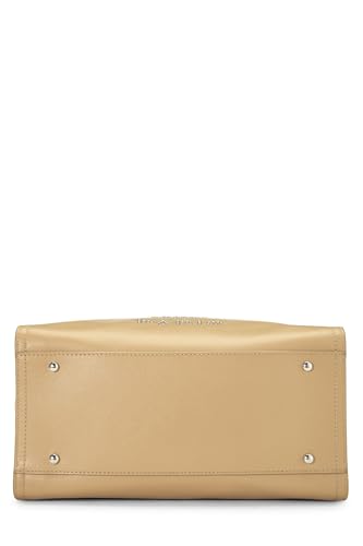 Chanel,  Beige Caviar Deauville Medium, Beige