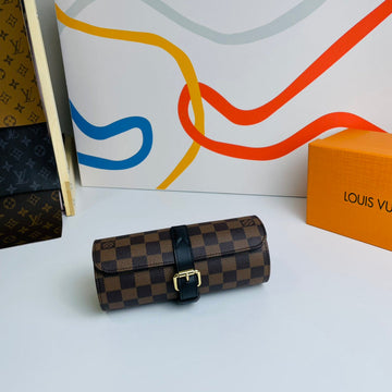 Makersluxe - LOV Wallets - 481