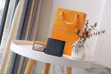 Makersluxe - LOV Wallets - 215