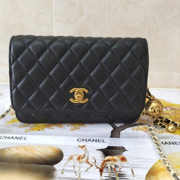 Makersluxe - Classic Clutch Bag On Chain Black