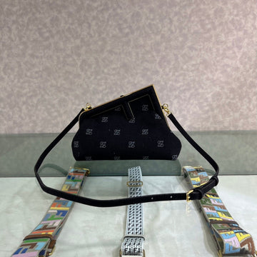 Makersluxe - FDE Women Bags - 565