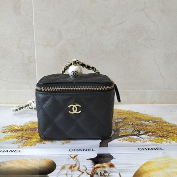 Makersluxe - Caviar Quilted Pearl Mini Vanity Case