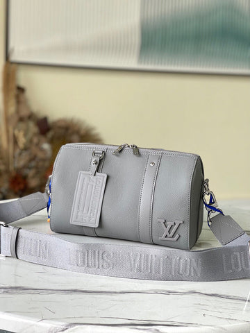 Makersluxe Lu-Vi bags - 5336