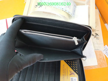 Makersluxe CHL Wallet - 657