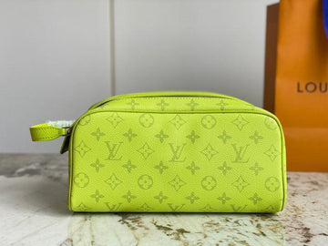 BFWD - LOV Bags - 940