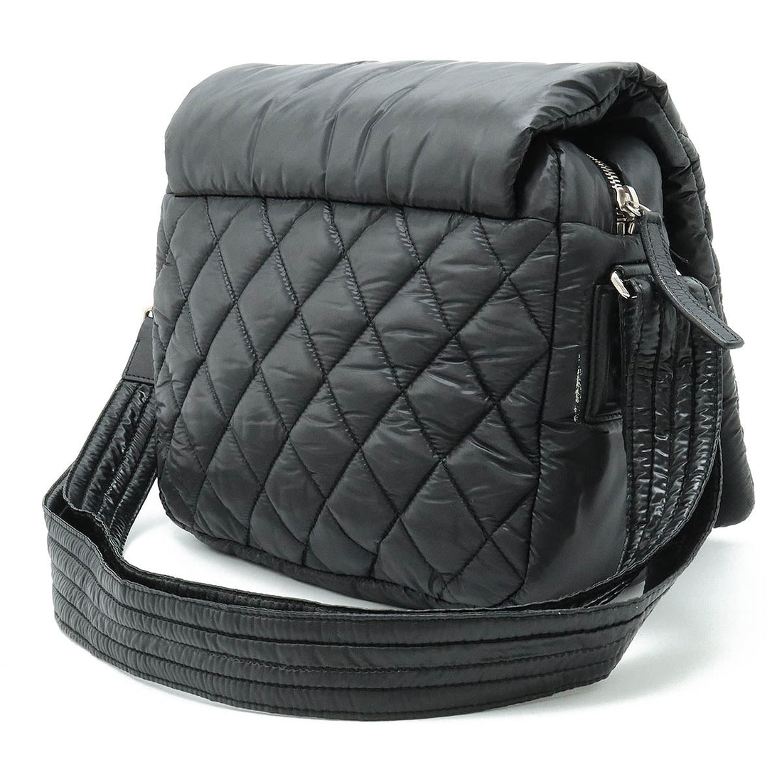 CHANEL Chanel Coconut Mattress Small Messenger Shoulder Bag Sloping Nylon Black Black Silver Gold A48616