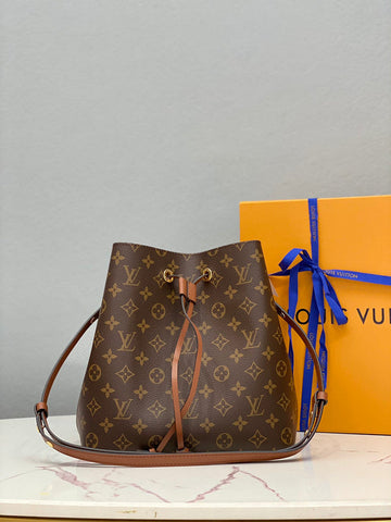 LOV - Makersluxes - 2459