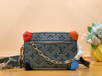 BFWD - LOV Bags - 1804