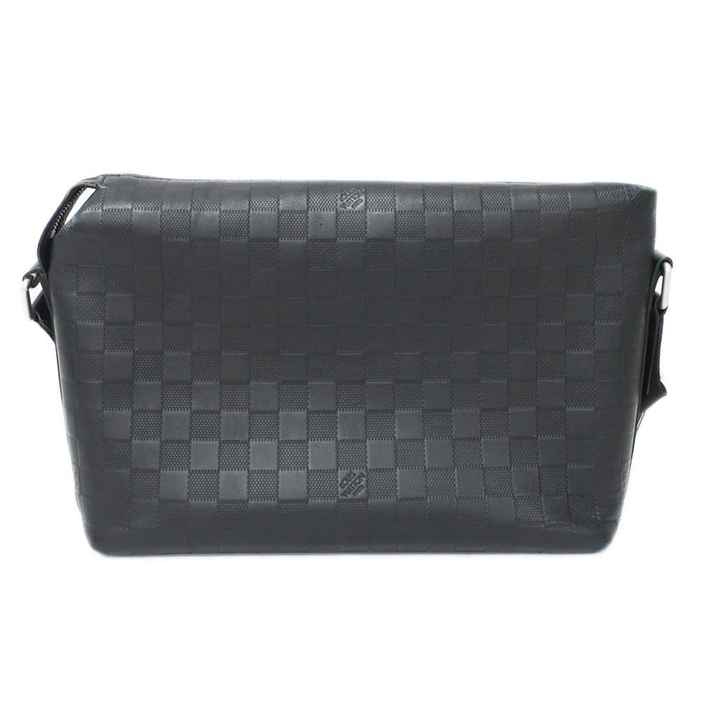 Louis Vuitton Dialovery Messenger PM N42415 Shoulder Bag Damian Amphibious Black White
