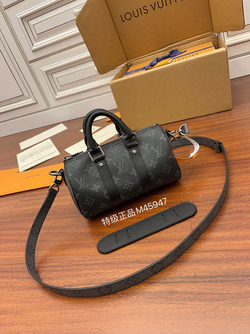 makersluxe - LOV Bags - 972