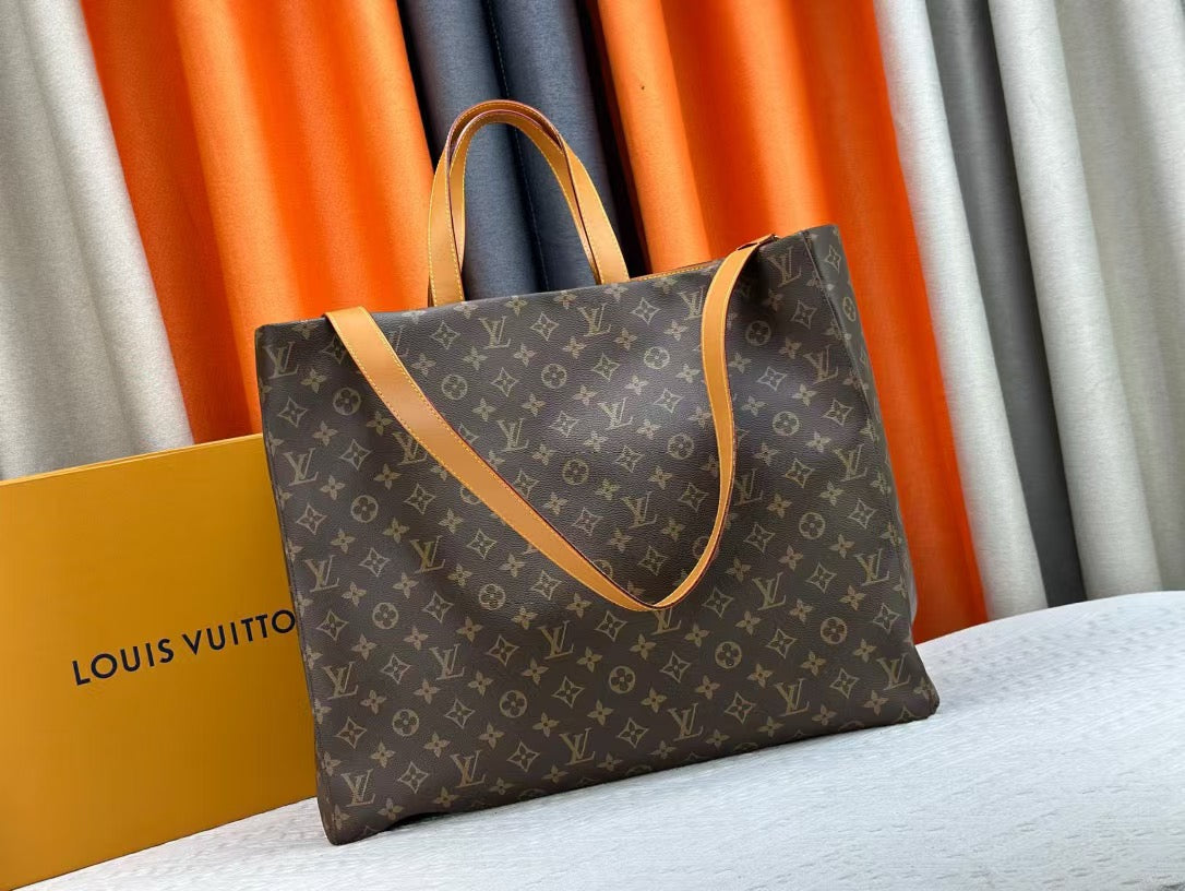 LV Shopper Tote MM
