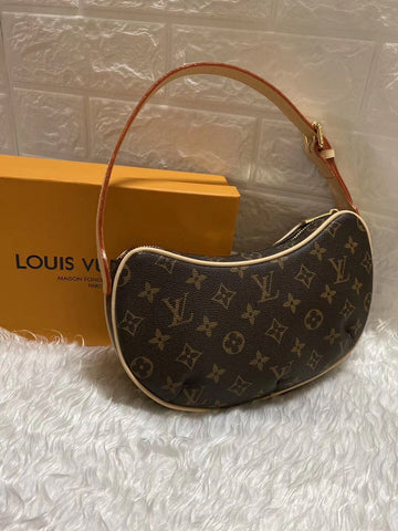 Makersluxe Lu-Vi bags - 3900