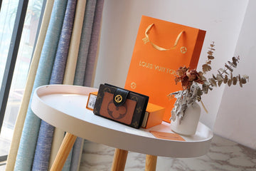 Makersluxe - LOV Wallets - 045