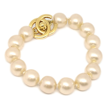 Chanel Turnlock Bracelet 96P Artificial Pearl
