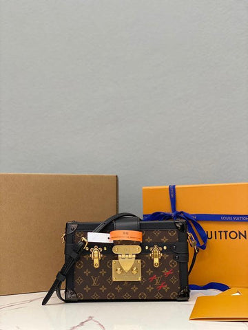 BFWD - LOV Bags - 1872