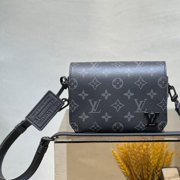 Makersluxe - Messenger Bag Monogram Grey