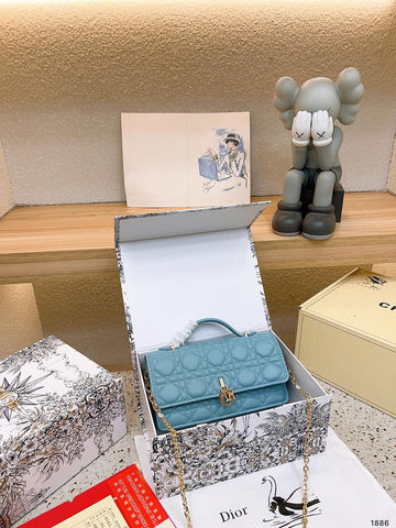 Makersluxe - DOR2 Bags - 102
