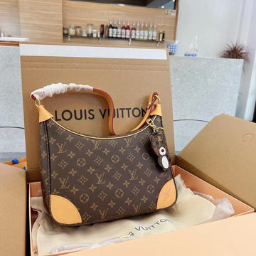 LV Vintage Monogram 26482105593