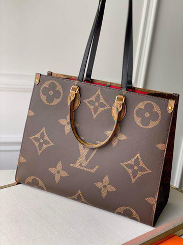 LV Onthego Monogram Giant M45320