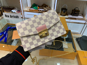 Makersluxes - Latest - 1699