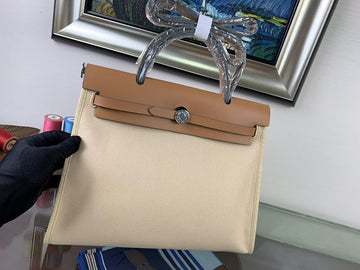 Makersluxe - HMS Bags - 1951