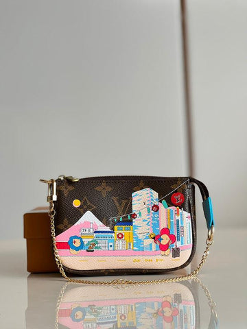 BFWD - LOV Bags - 2044