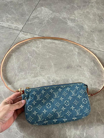 BFWD - LOV Bags - 2020