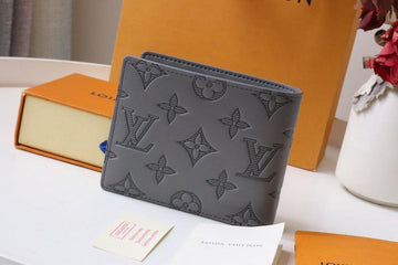 LV Wallet M81383