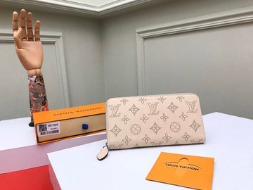 Makersluxe - LOV Wallets - 117