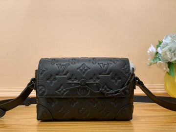 BFWD - LOV Bags - 1842