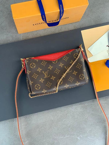 BFWD - LOV Bags - 1643