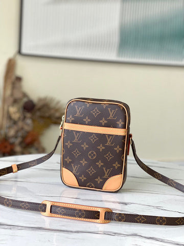 Makersluxe Lu-Vi bags - 5573